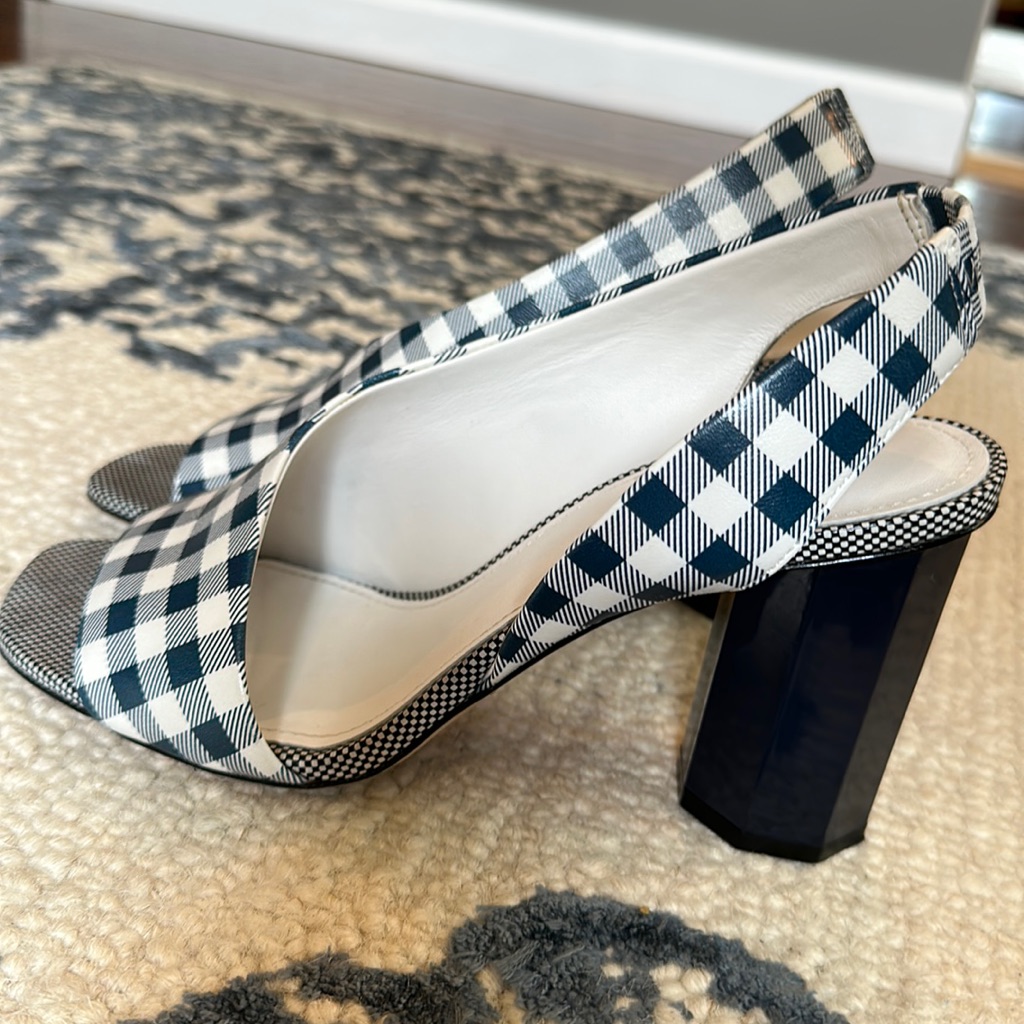 Donald Pliner Heeled “Ella” Sandal 7.5m